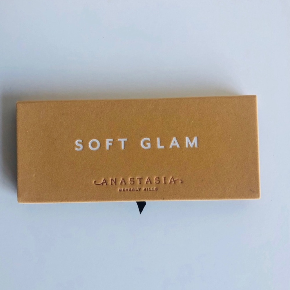 (NWOT) ABH Soft Glam